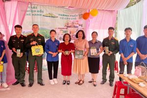 TRƯỜNG THPT HUYỆN ĐÌNH LẬP TỔ CHỨC NGÀY HỘI KHỞI NGHIỆP CẤP TRƯỜNG