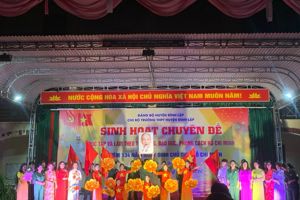 SINH HOẠT CHUYÊN ĐỀ HỌC TẬP VÀ LÀM THEO TƯ TƯỞNG, ĐẠO ĐỨC, PHONG CÁCH HỒ CHÍ MINH