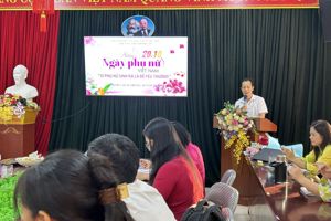 TRƯỜNG THPT ĐÌNH LẬP TỔ CHỨC TỌA ĐÀM CHÀO MỪNG NGÀY PHỤ NỮ VIỆT NAM 20/10 VỚI CHỦ ĐỀ: “VÌ PHỤ NỮ SINH RA LÀ ĐỂ YÊU THƯƠNG"  ​