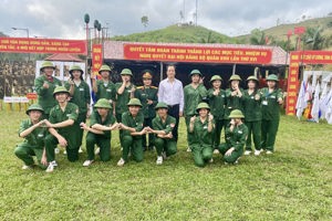 ​ TRƯỜNG THPT ĐÌNH LẬP THAM GIA LỄ RA QUÂN HUẤN LUYỆN NĂM 2026
